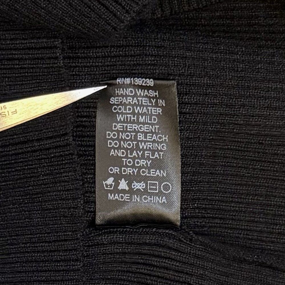 Tuckernuck Arlo Turtleneck Sweater Size XL Black Ribbed Soft Classic Winter NWT - Picture 9 of 9